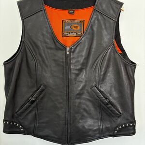 Women’s First Classics Leather Vest Size XXL